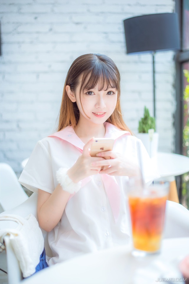 “是也不是。”贾诩微笑道。
